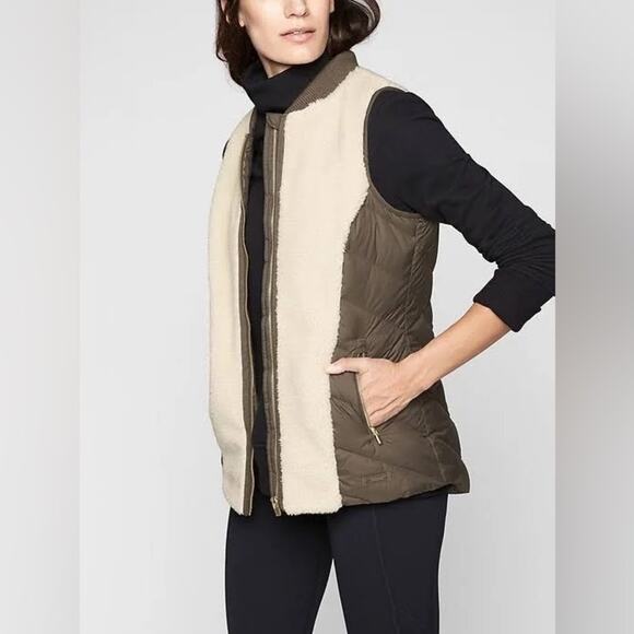 Athleta Responsible Down Tundra Vest- Size XXSmall - Picture 1 of 13